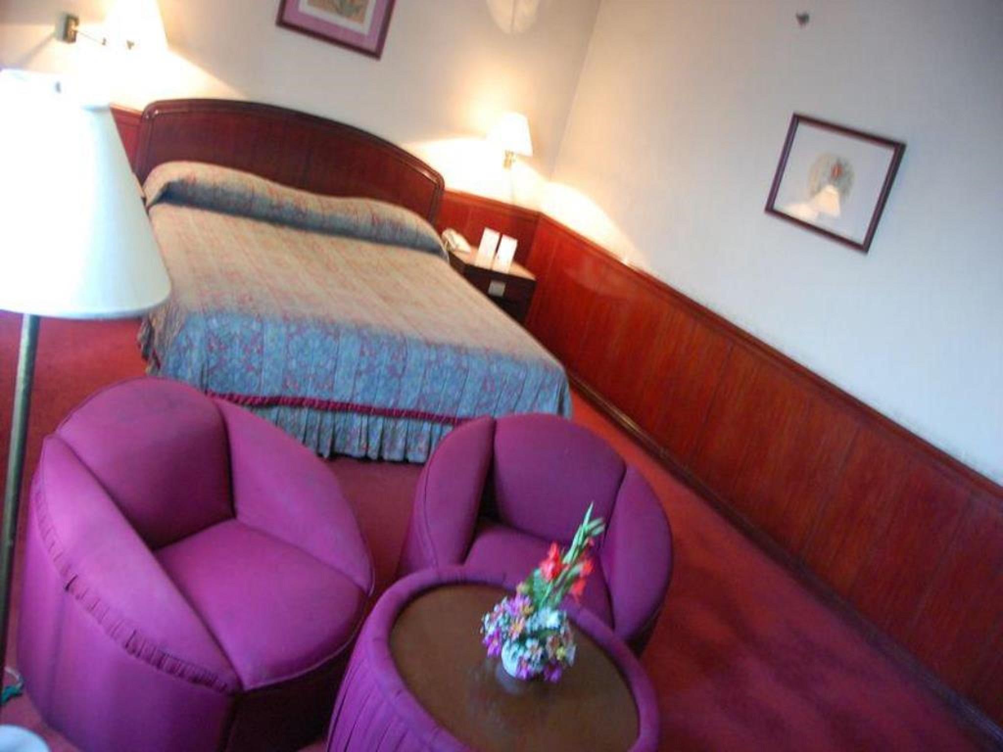 Great Eastern Hotel Quezon City Buitenkant foto