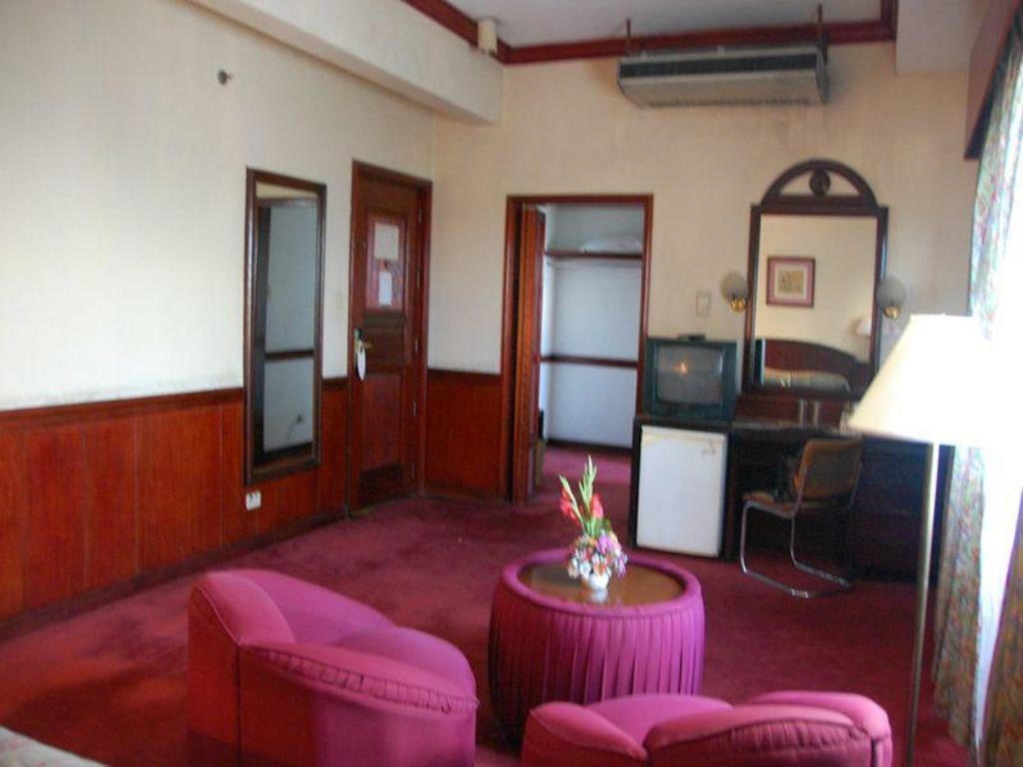 Great Eastern Hotel Quezon City Buitenkant foto