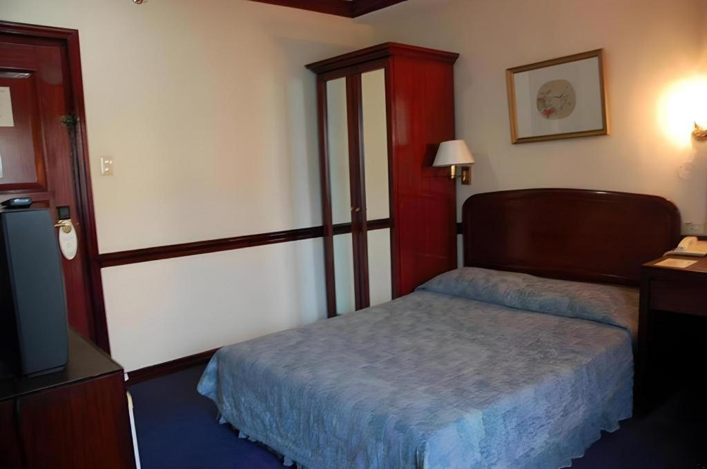 Great Eastern Hotel Quezon City Buitenkant foto