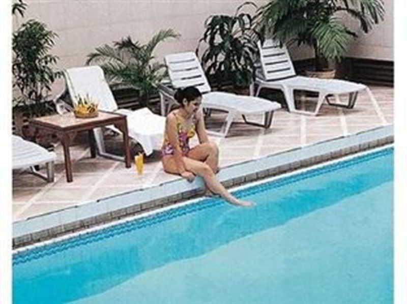 Great Eastern Hotel Quezon City Buitenkant foto